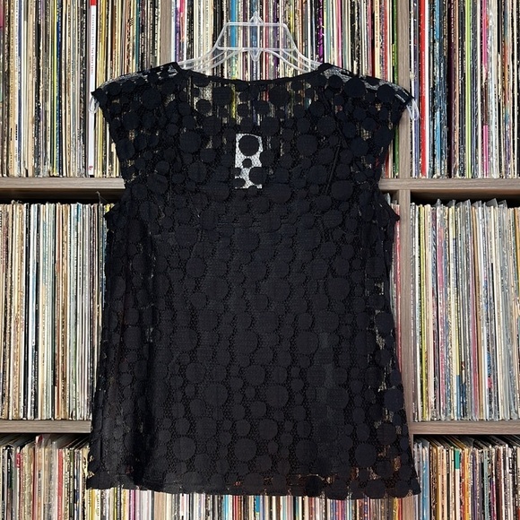 NWT Saks Fifth Avenue Polka dot Lace Sleeveless Top in Black Size Small - Picture 3 of 3